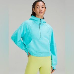 Lululemon Scuba Oversized Half-Zip Hoodie
Electric Turquoise	
Size: M/L